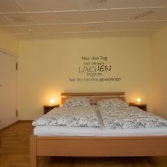 Apartment Erde - Schlafzimmer